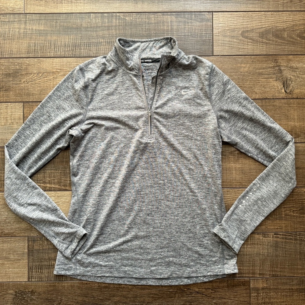 Nike running 1/4 zip long sleeve women’s medium grey